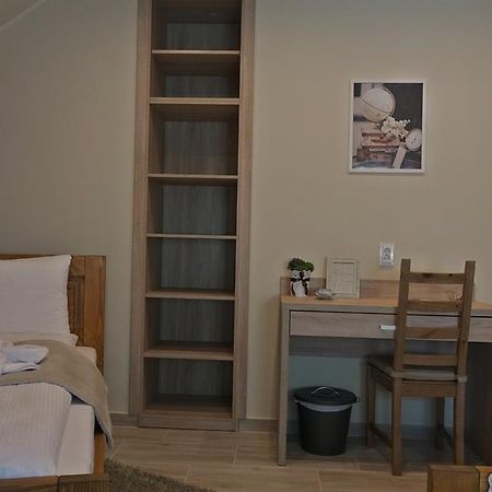 Alice Panzio Gold Bed & Breakfast Kalocsa Bagian luar foto