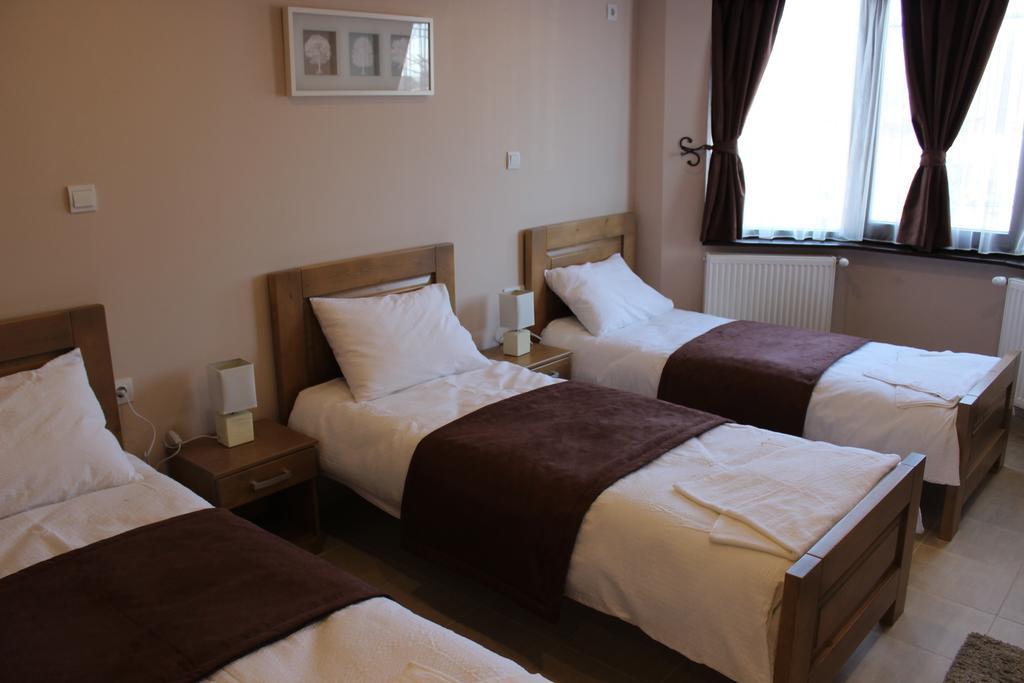 Alice Panzio Gold Bed & Breakfast Kalocsa Ruang foto